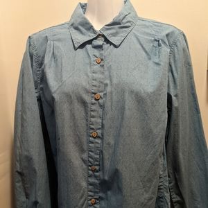 Royal Robbins women's large blue patterned fitted long sleeved button up shirt